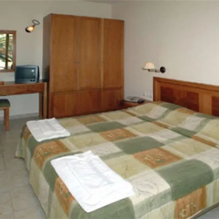 Penelope * Platanes (Rethymno)